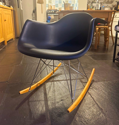 Eames inspired black bucket